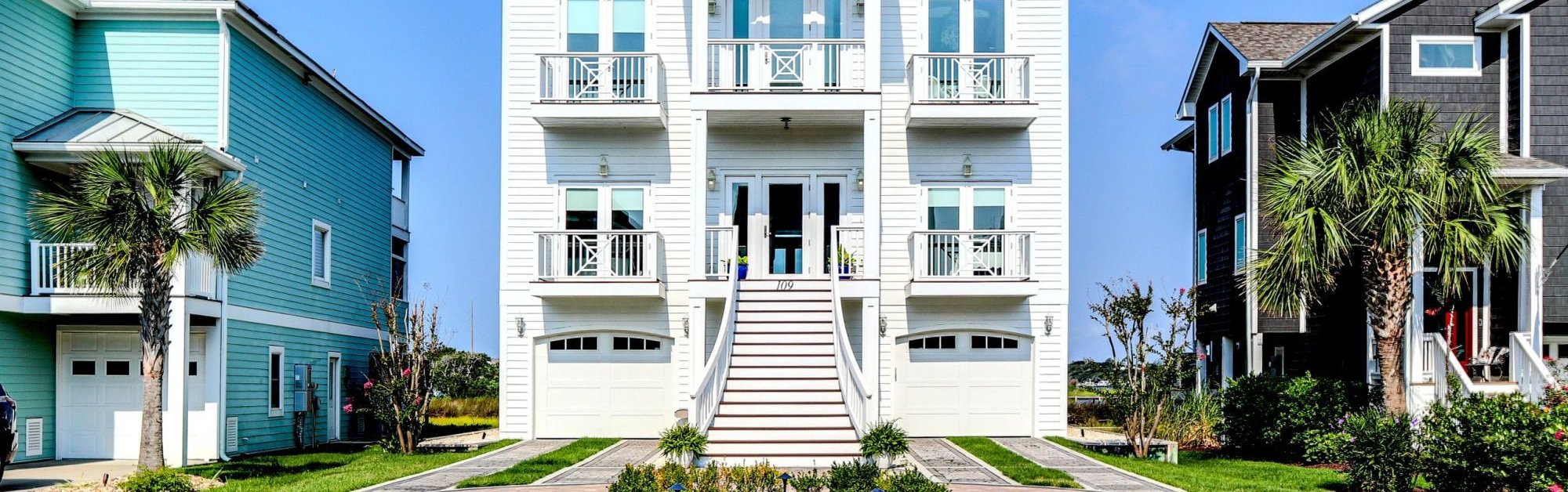 Coral Bay by Blue Green Construction